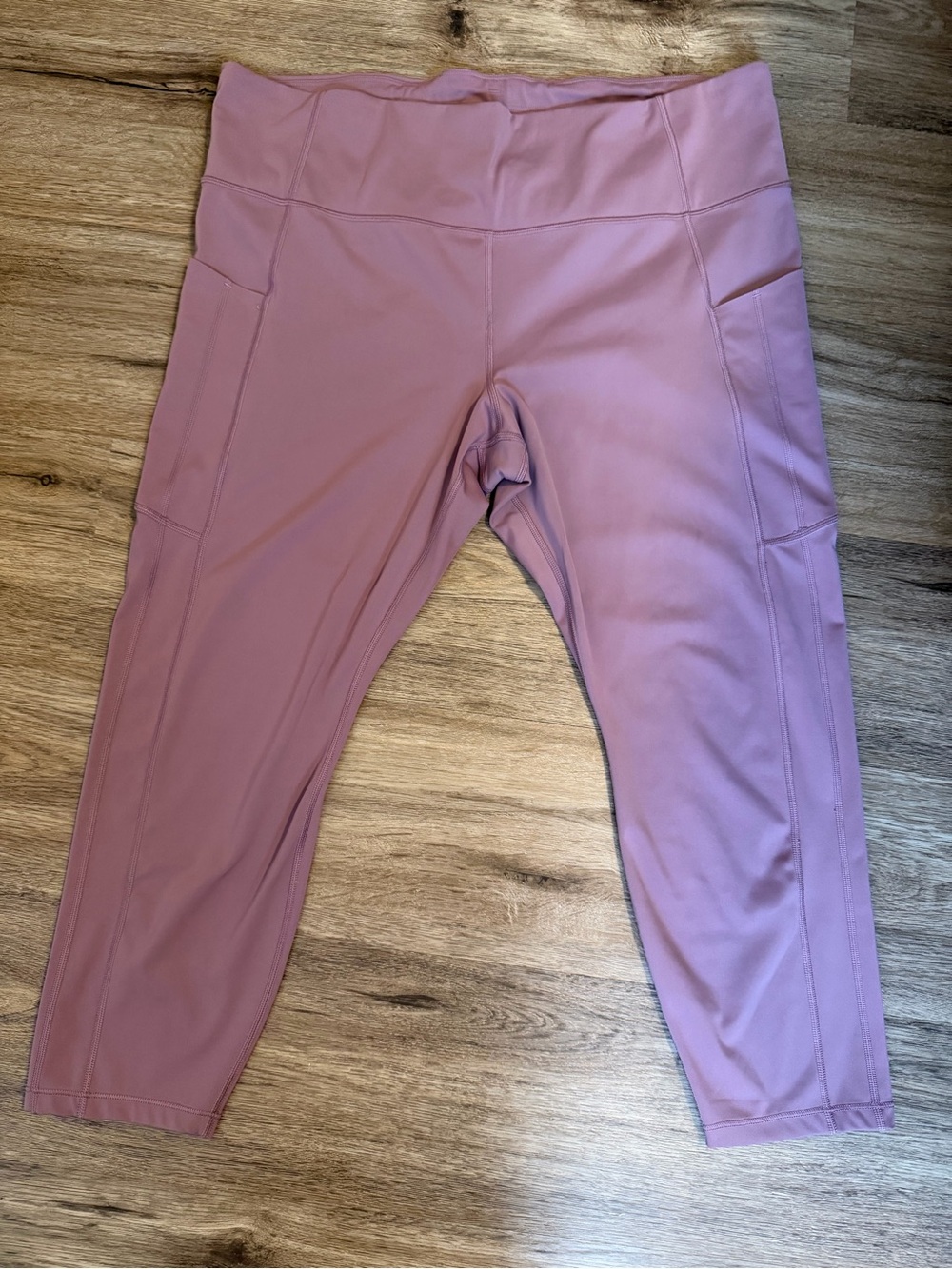 Athleta Mauve Ultimate Stash 7/8 Active Leggings with Side Pockets